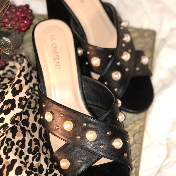SOLD- LE CHATEAU casual black heels -gold pearl accents - Picture 4 of 5